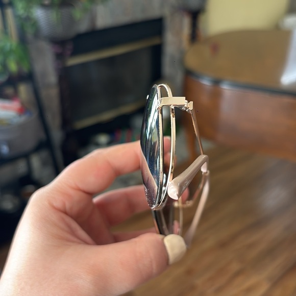 Libby Edelman Golden Aviator Sunglasses - Picture 6 of 6